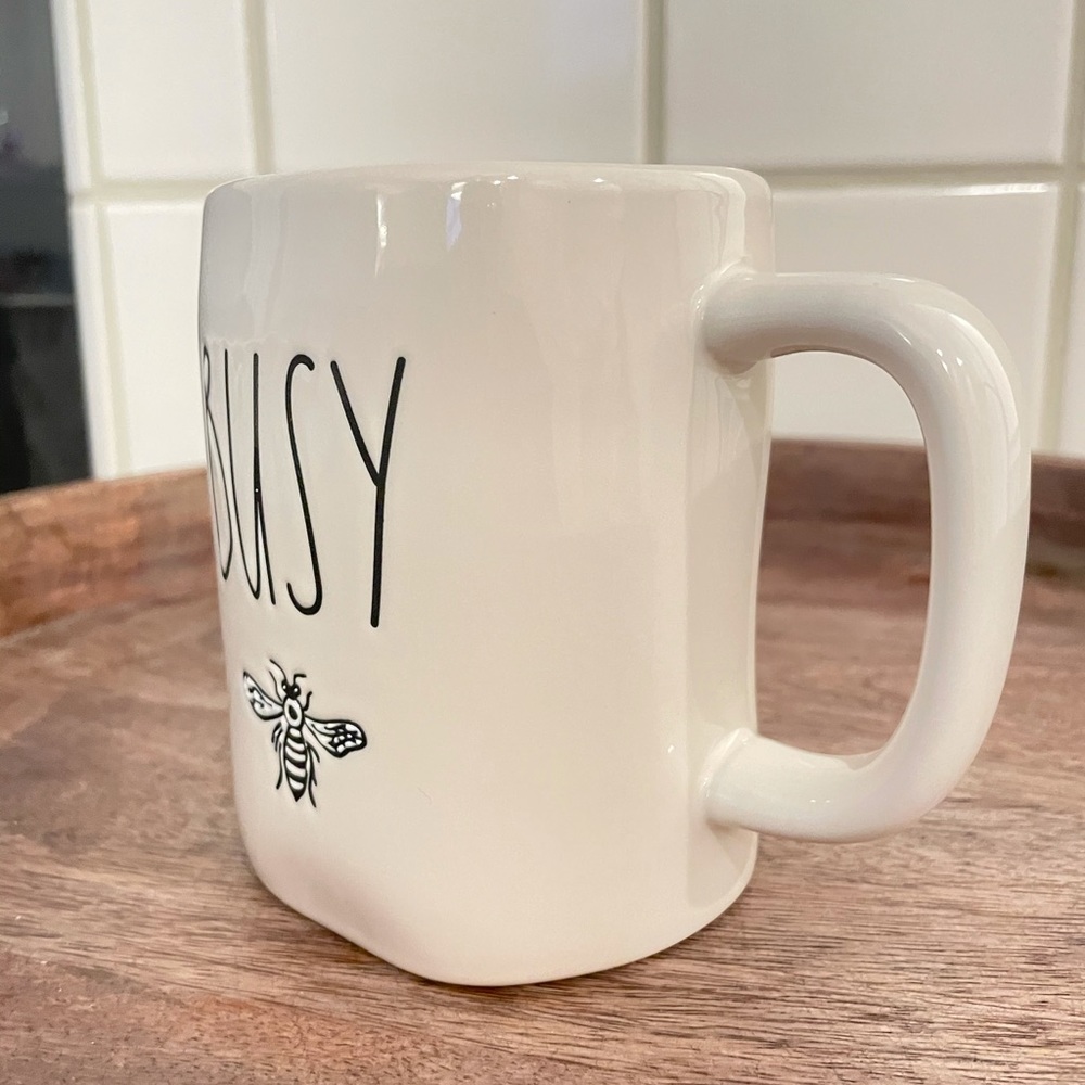 Rae Dunn ceramic mug busy bee white - Picture 4 of 6